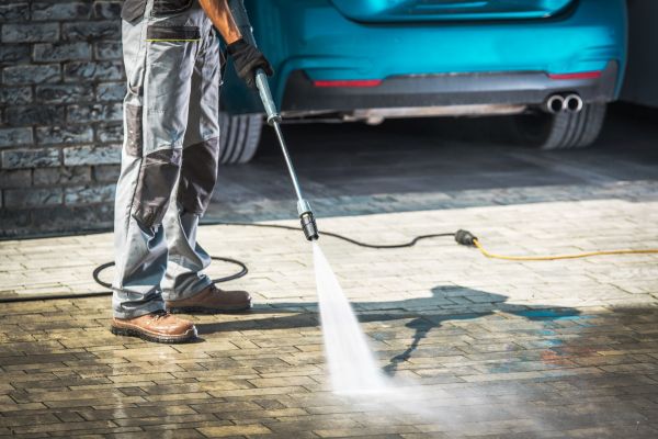 Cost of Driveway Pressure Washing in Palmetto