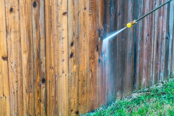 Fence Pressure Washing in Palmetto