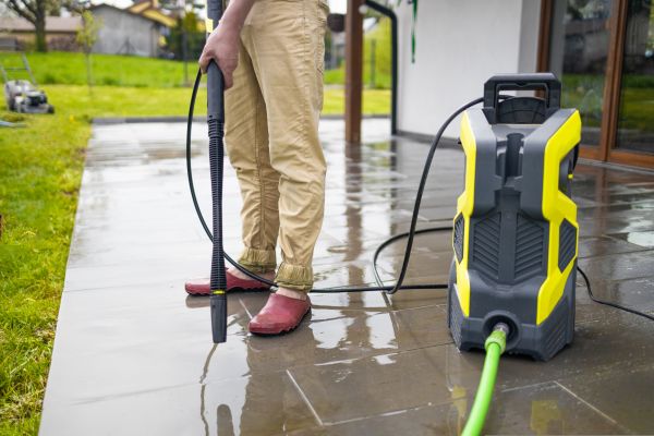 Porch Pressure Washing in Palmetto