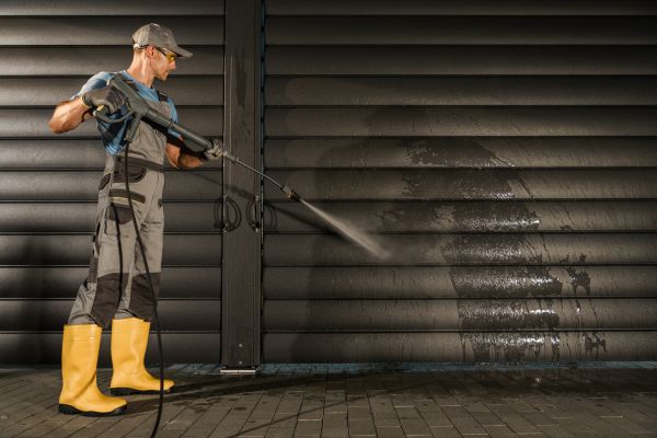 Garage Power Washing in Palmetto