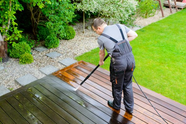 Deck And Patio Cleaning in Palmetto