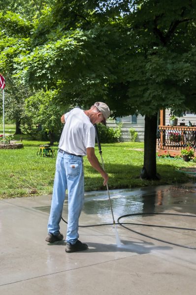 Driveway Concrete Cleaning in Palmetto