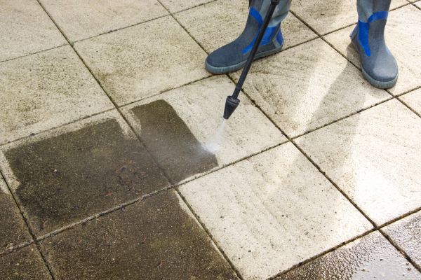 Outdoor Concrete Cleaning in Palmetto