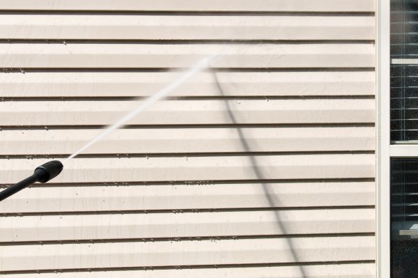 Apartment Power Washing in Palmetto